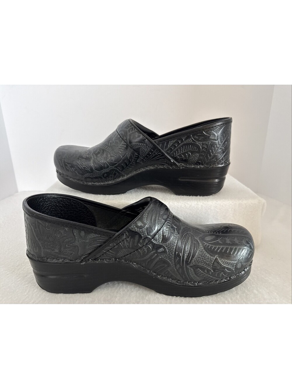 Dansko Black Tooled Leather Clogs EU 40. US 9.5 - 10